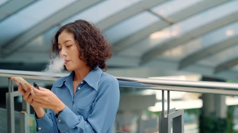 E-Papierosy Jednorazowe 2025 najlepsze modele, porównanie cen i jak dobrać kartridż do swoich potrzeb