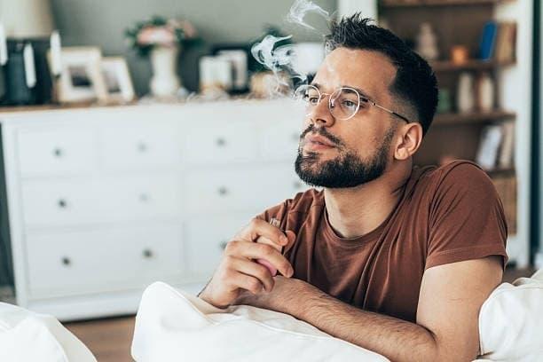 E-papierosy a papierosy mocne porównanie najnowszych trendów e-papierosy kontra papierosy mocne