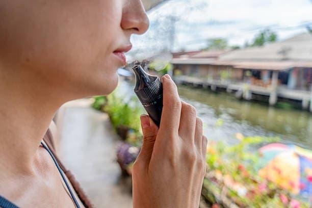 E-papierosy i herbata saszetki praktyczny przewodnik zakupowy porównanie smaków bezpieczeństwo i porady dla początkujących