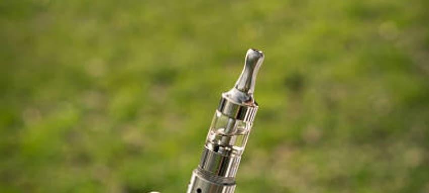 E-papierosy na topie jak wybrać najlepszy liquid blueberry do e-papierosów