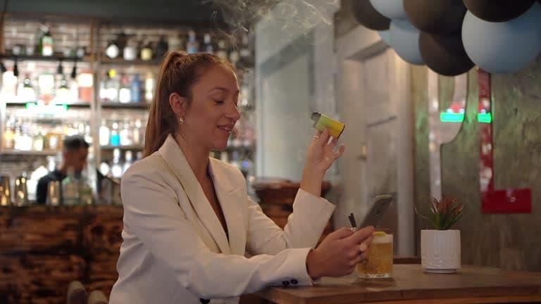 Jak wybrać E-cigarete i dlaczego najmniejszy e papieros zdobywa rynek